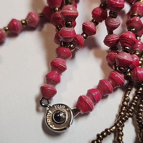 Teng Yue Elegant Pink Paper Bead And Seed Bead Necklace - Picture 4 of 5